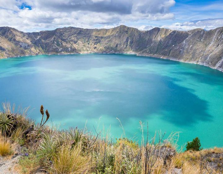 ecuador-travel-lago