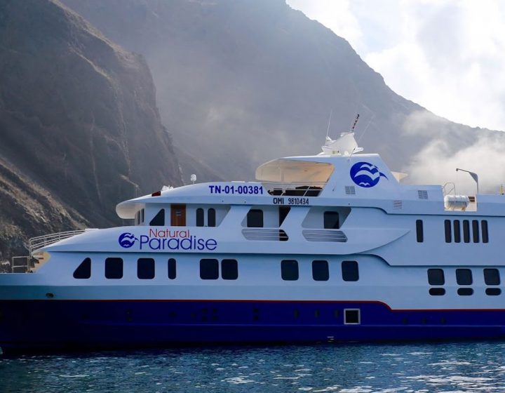 galapagos-cruises-natural