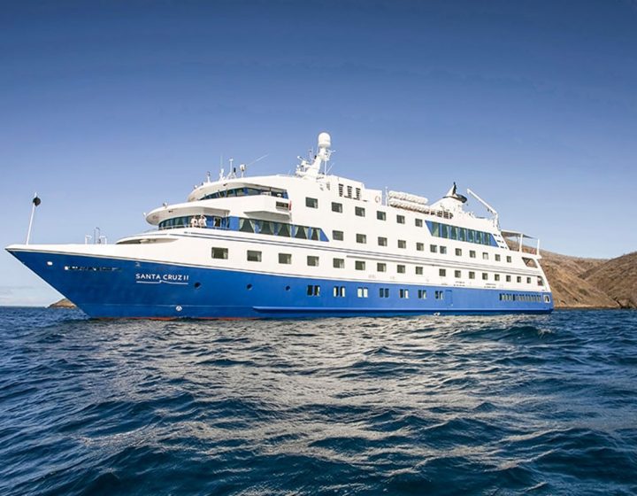 galapagos-cruises-santa