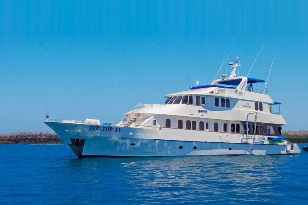 galapagos-cruises-tiptop-iv